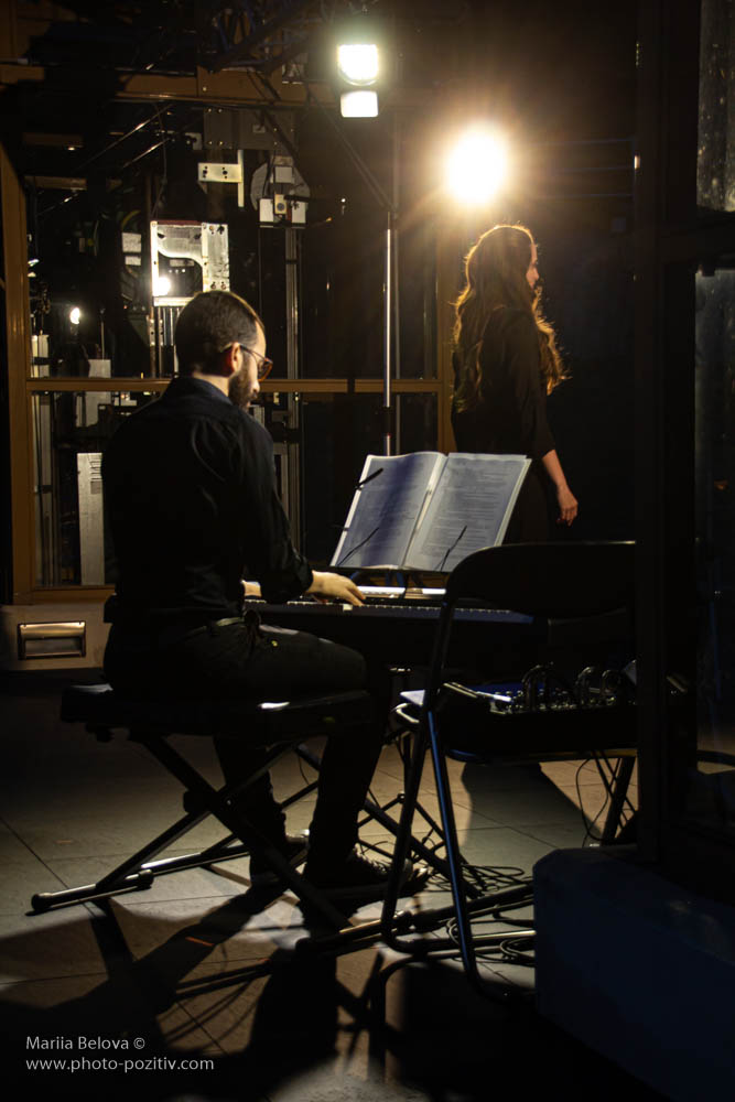 Foto dallo spettacolo teatrale "Elena Cornaro - Per tutte le altre" - Silvia Gualtieri e Gli Enarmonici